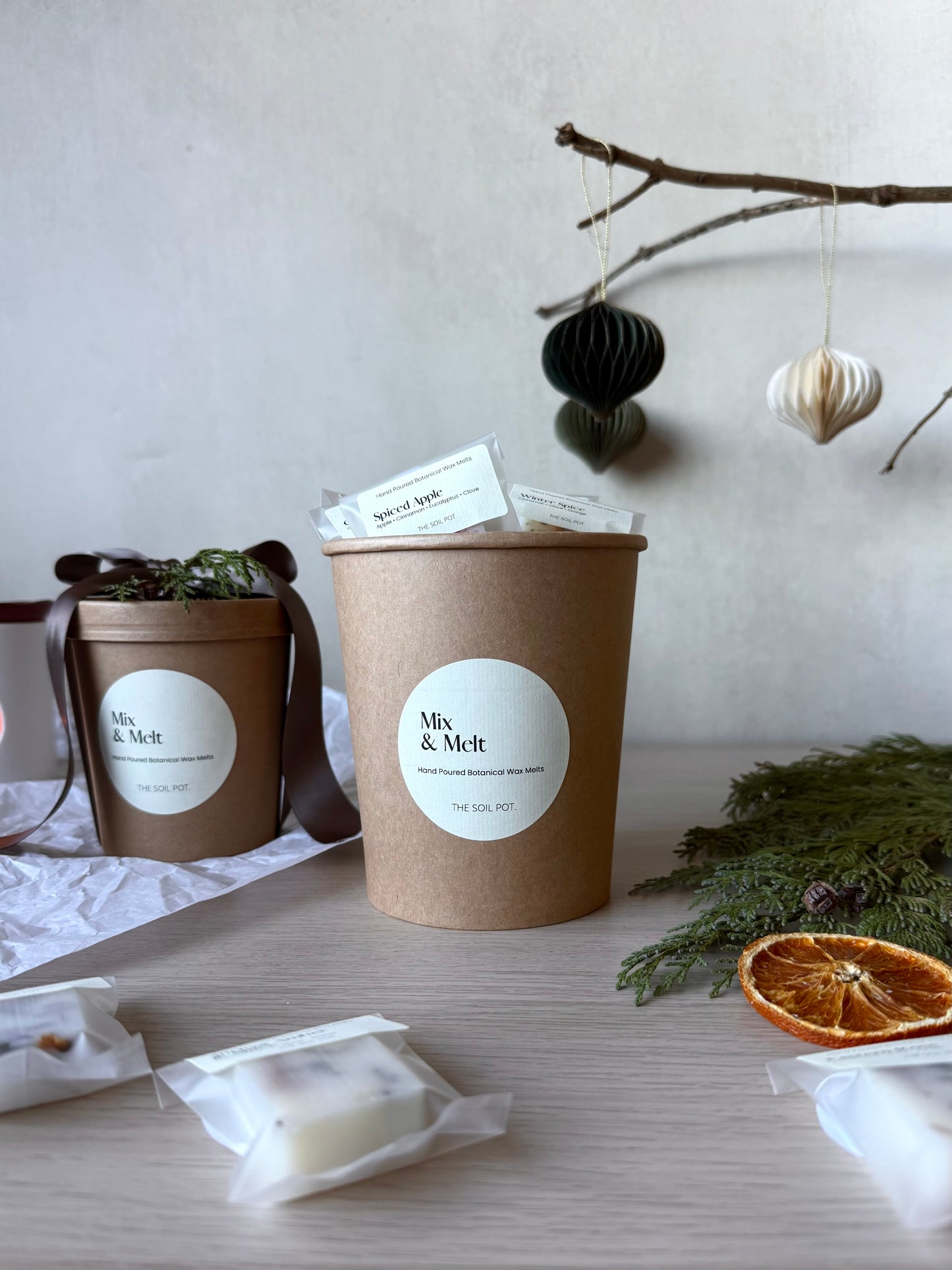 Festive Mix & Melt - Wax Melt Sample Tub, Wax Melt Scent Discovery Box